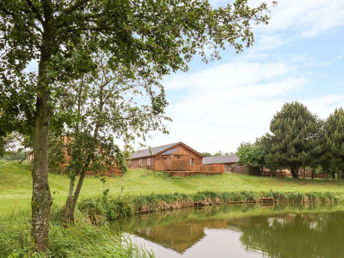 Makins Lodges Nuneaton Esterno foto