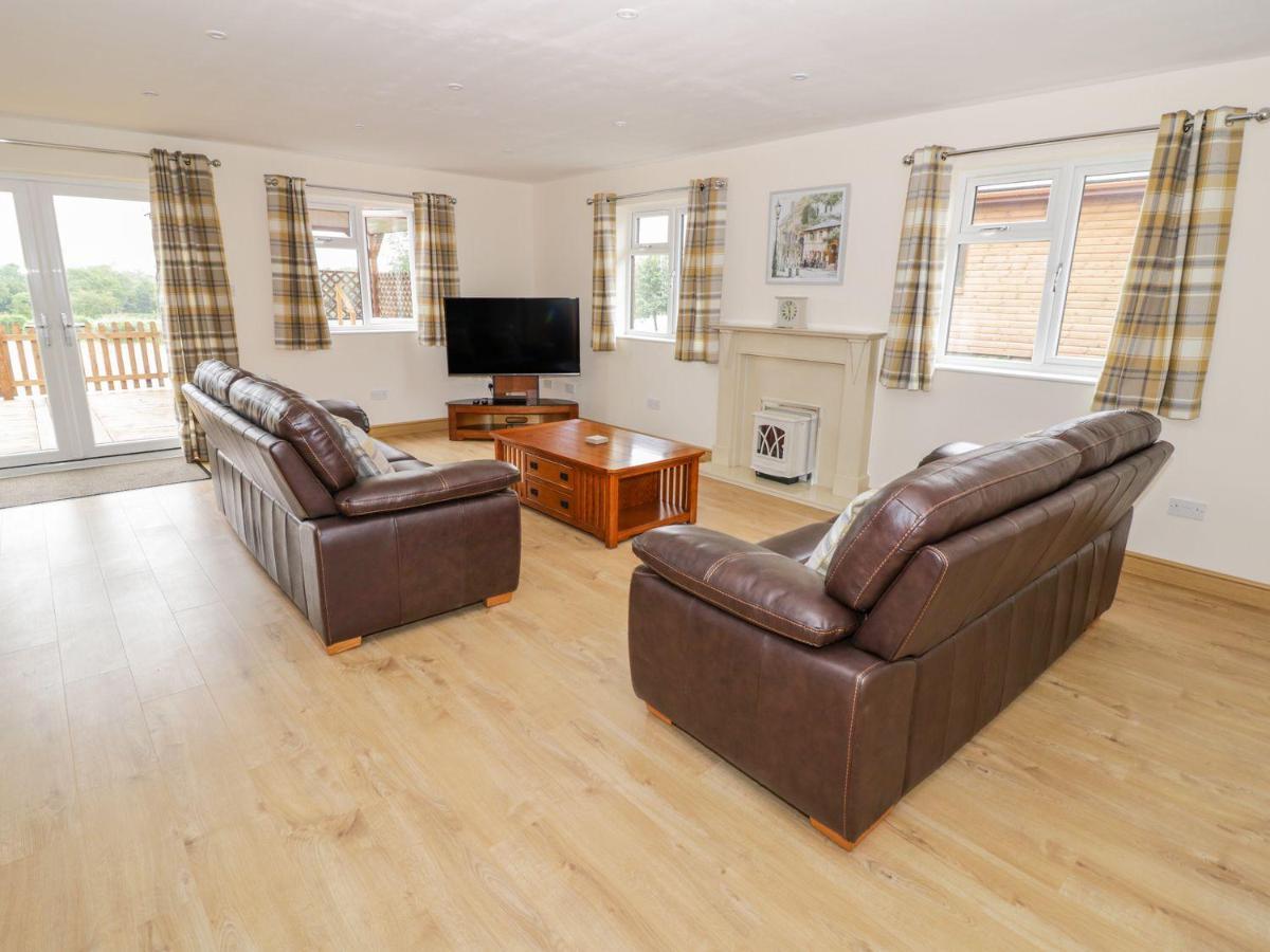 Makins Lodges Nuneaton Esterno foto
