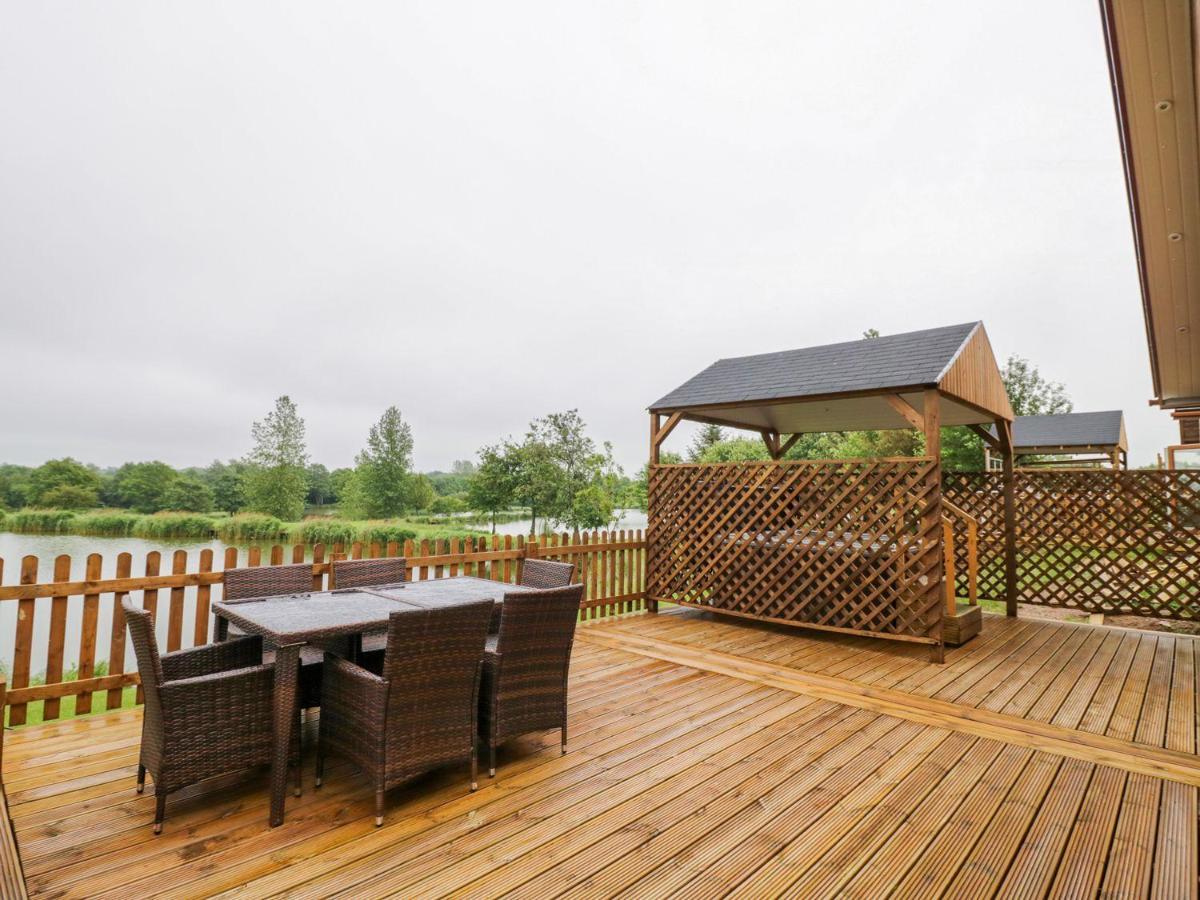 Makins Lodges Nuneaton Esterno foto