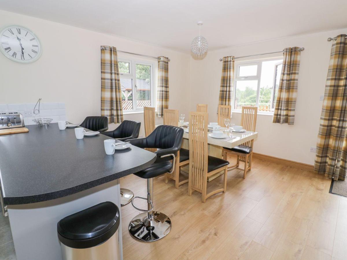 Makins Lodges Nuneaton Esterno foto